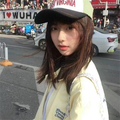 小姐嬉春